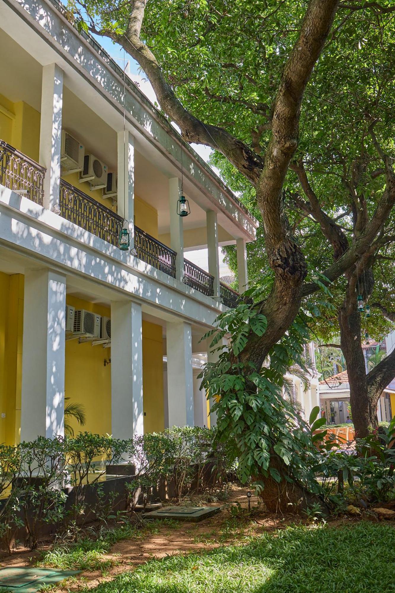 Royal Orchid Metropole Mysore Exterior foto