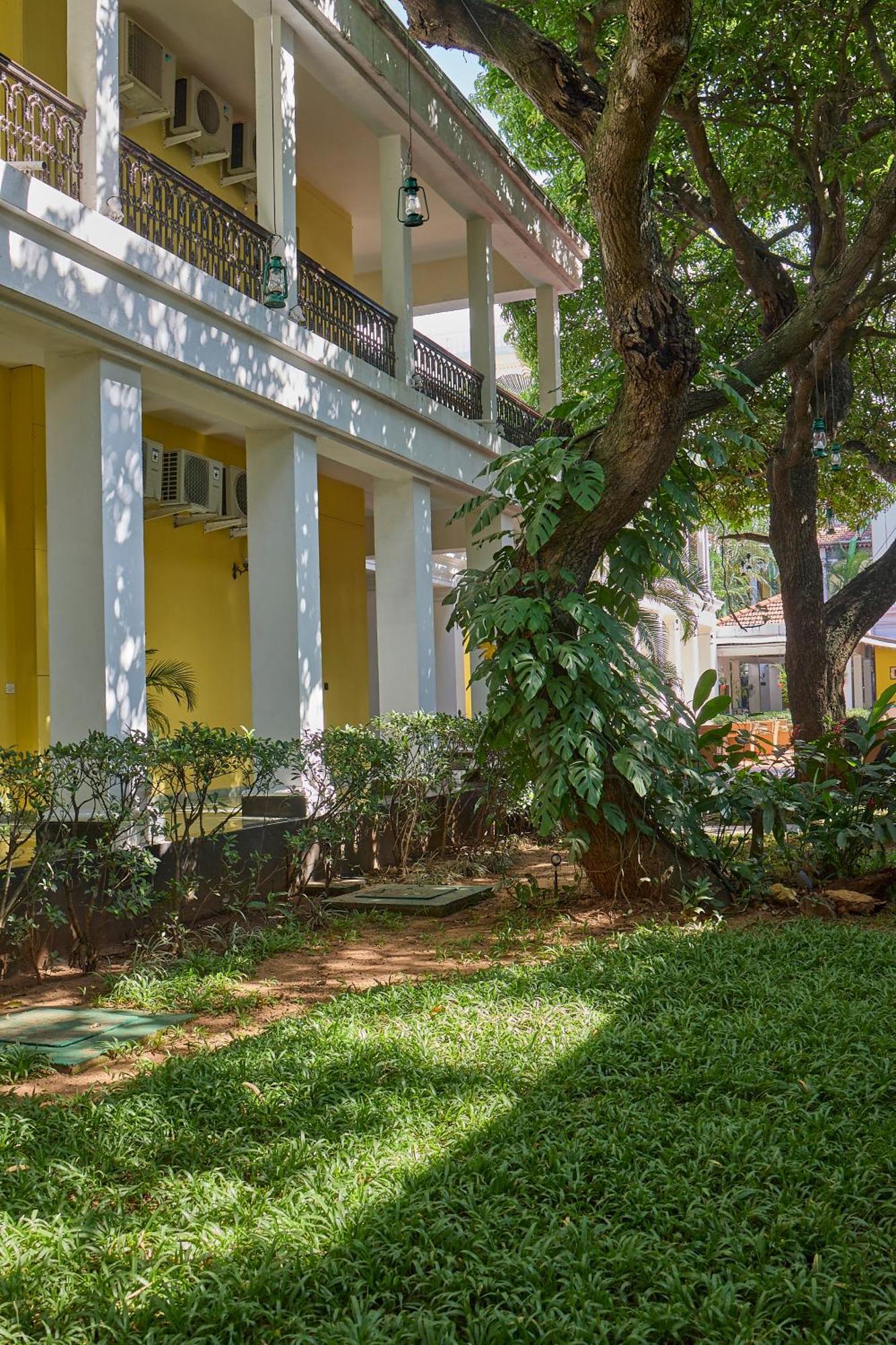 Royal Orchid Metropole Mysore Exterior foto