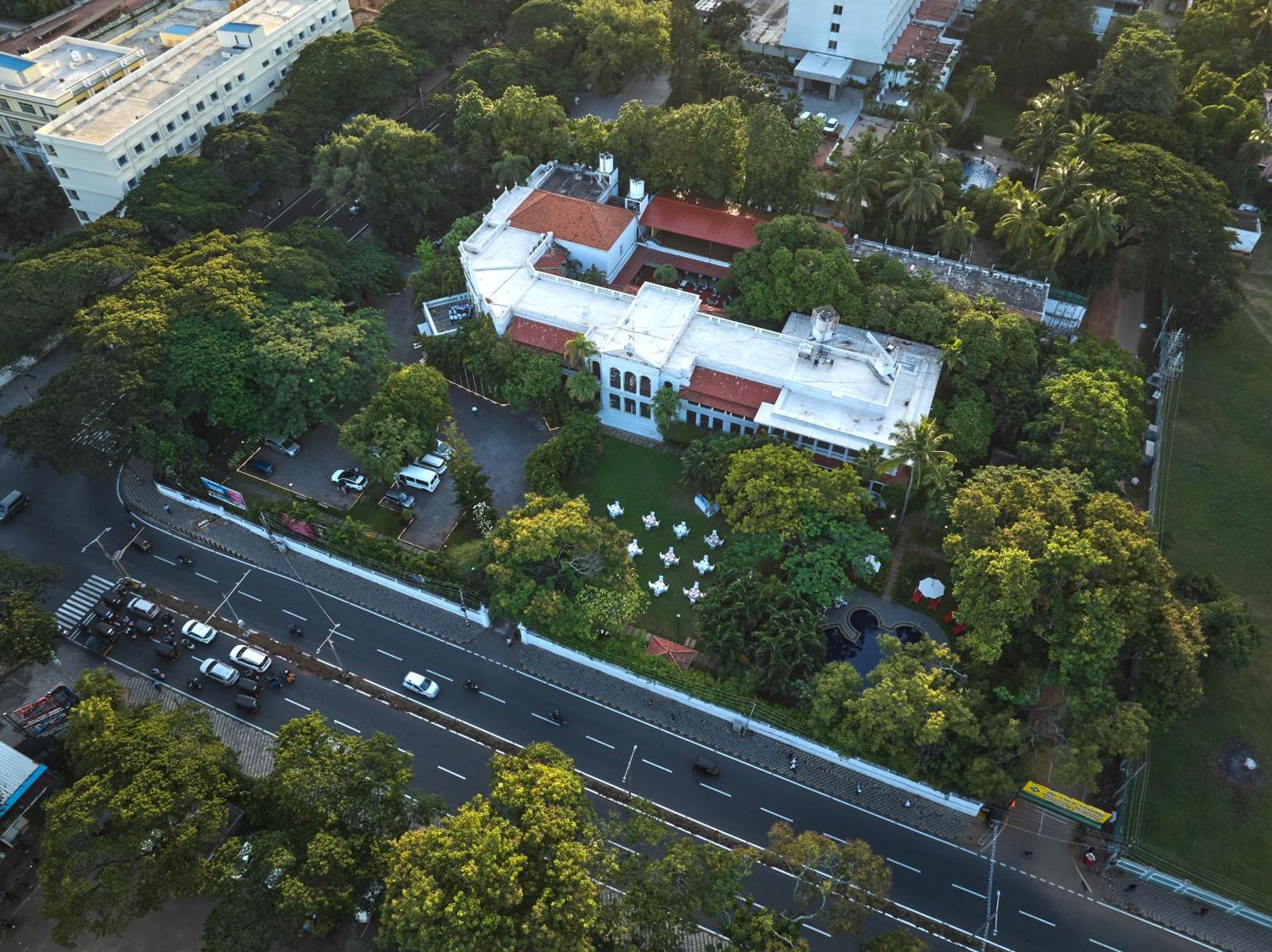 Royal Orchid Metropole Mysore Exterior foto